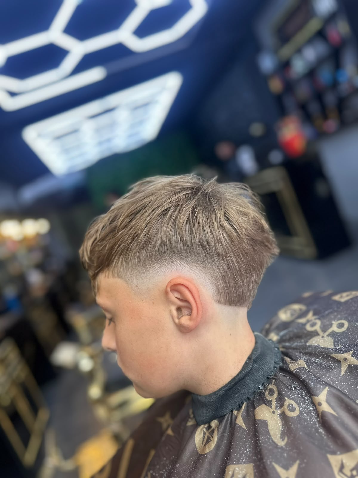 Arbeit des Cut Father Teams im Salon